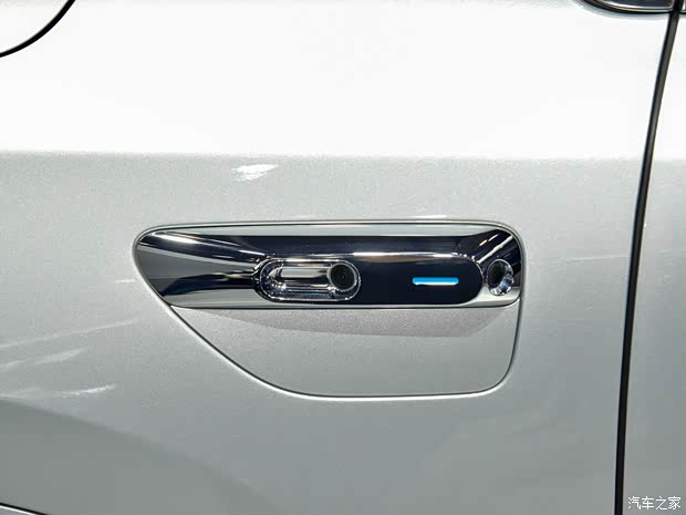 AITO 问界 问界M7 2024款 1.5T 智驾四驱Max版 5座