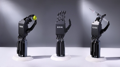 高性能灵巧手技术突破与性价比革新