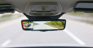 新一代全显示后视镜技术提升驾驶安全性