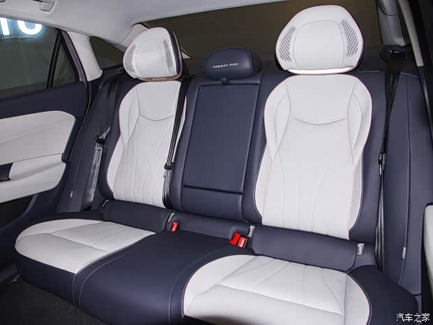 上汽大众 帕萨特 2025款 Pro 380TSI 龙尊版 上汽大众 帕萨特 2025款 Pro 380TSI 龙尊版