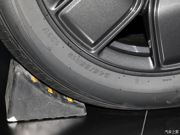 奇瑞新能源 奇瑞iCAR 03T 2024款 501km 四驱长续航版