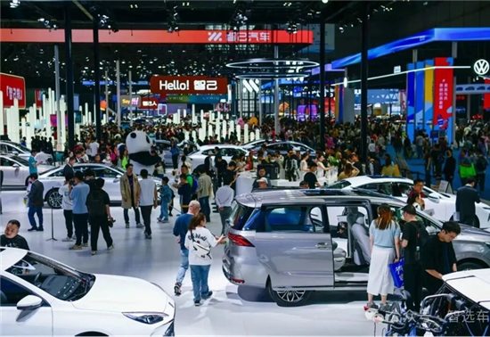 2026年中国车市前瞻：新能源渗透率破50%后的变革趋势