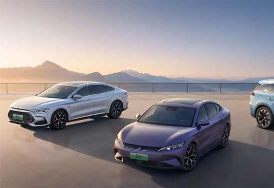 中国汽车2025年首夺全球销冠，日系20年霸主地位终结