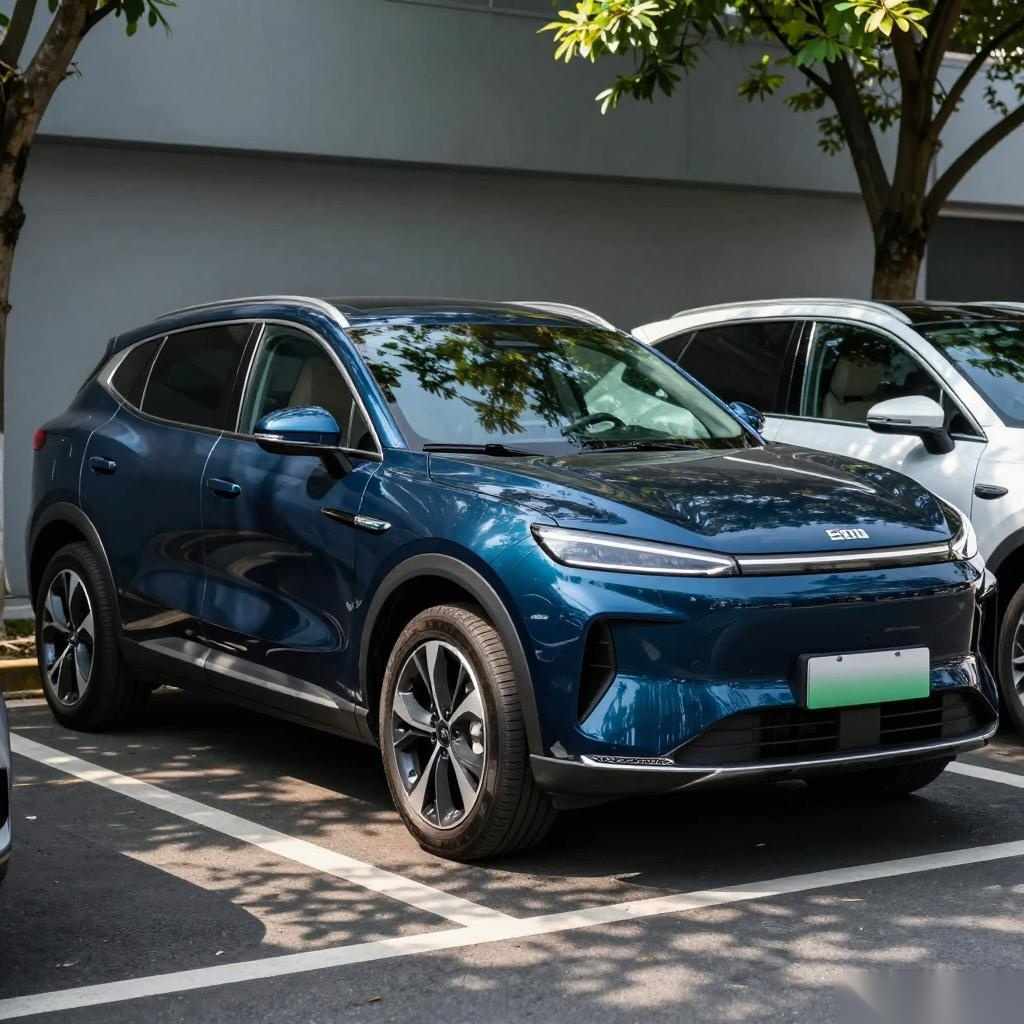 紧凑型轴距接近2.9米 银河E5遇到对手了？静态体验深蓝S05